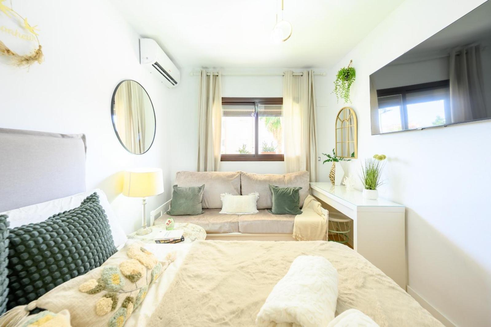 Estudio Con Parking Teatinos Malaga Living Extérieur photo